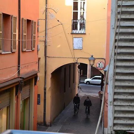 Dell'orso - - Bolonha